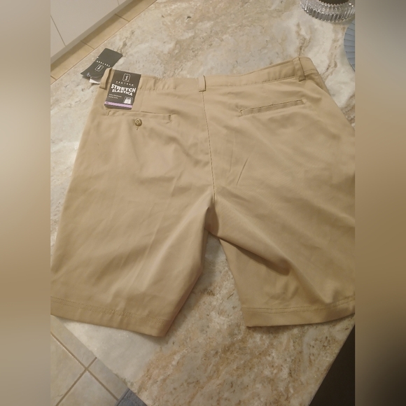 Men's PGA TOUR GOLF Shorts - Picture 4 of 6